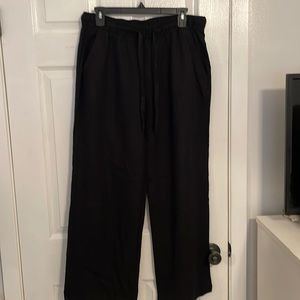 Like New. Old Navy wide leg linen blend